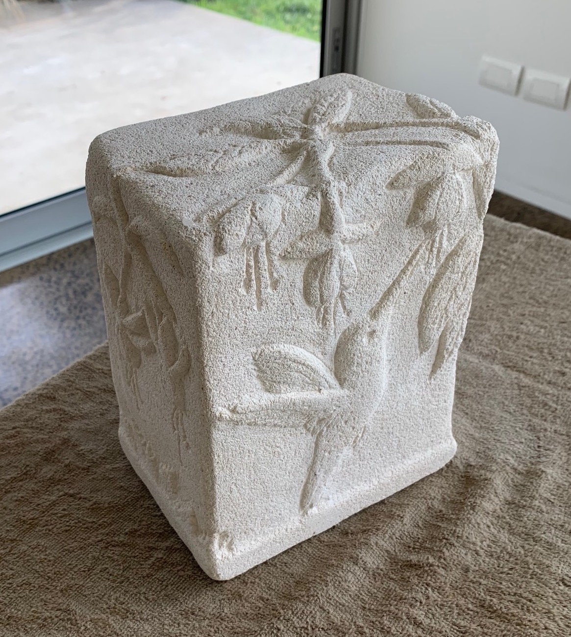 Humming bird stone @bicelapin9.wordpress.com